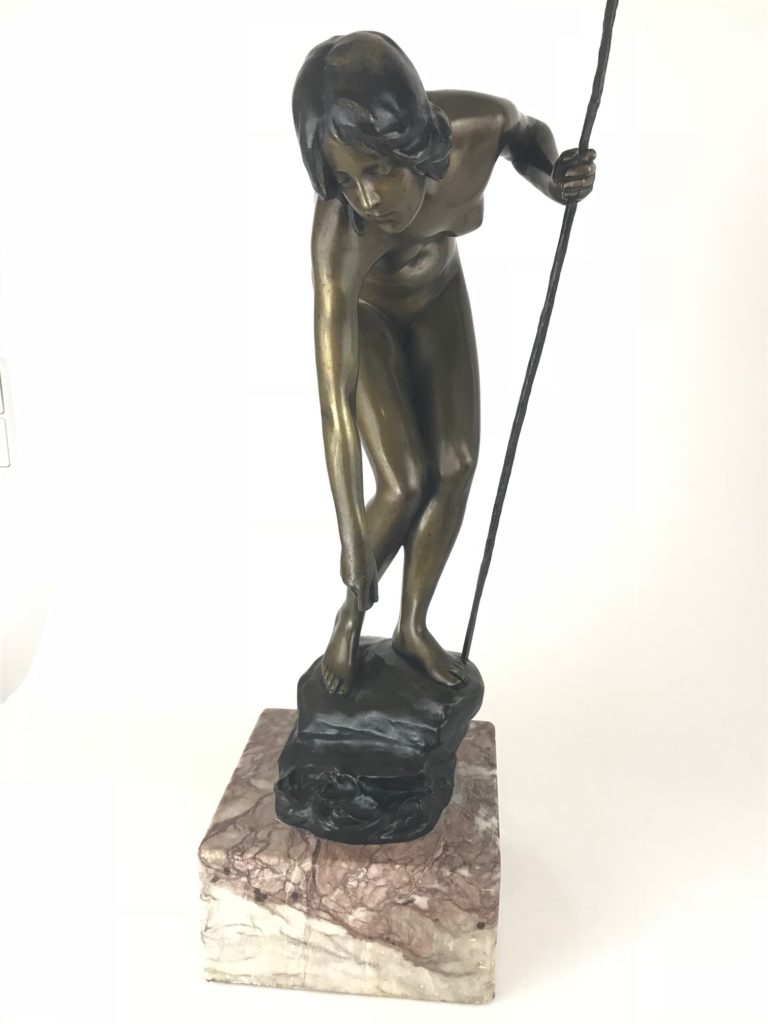 Bronzefigur Prof. Victor Seifert, “Die Anglerin”