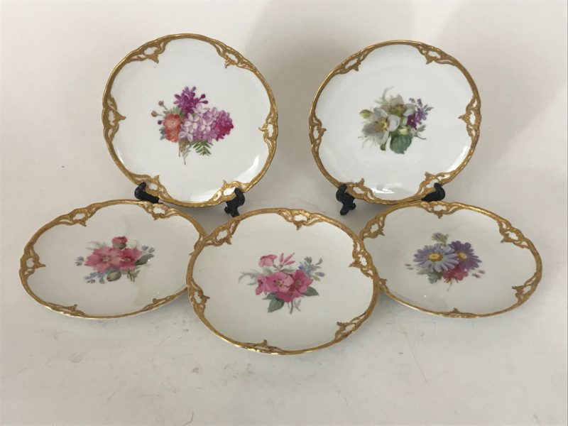 Miniteller KPM Berlin, Blumenmalerei, Relefgold-Rocaillienrand