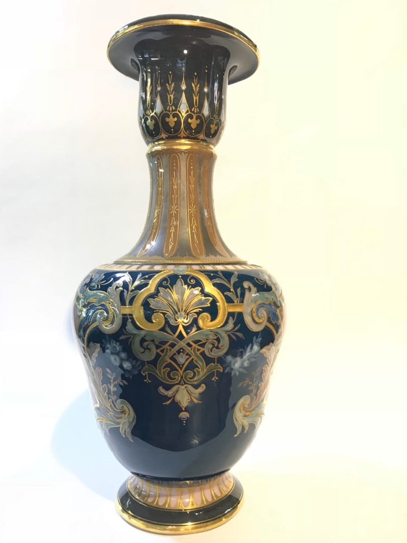 Meissen Pate-sur-Pate Vase um 1900, Emaildekor, Kobaltblaue Fond