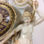 Eine prunkvolle KPM Berlin Weichmalerei Uhr