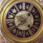 Eine prunkvolle KPM Berlin Weichmalerei Uhr