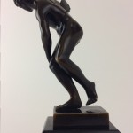 Kleine Bronzefigur "Der Diskuswerfer"