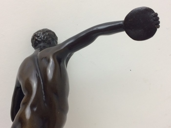 Kleine Bronzefigur "Der Diskuswerfer"